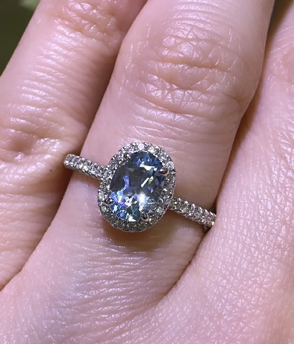 0.95ct tw Aquamarine & Diamond Cocktail Ring