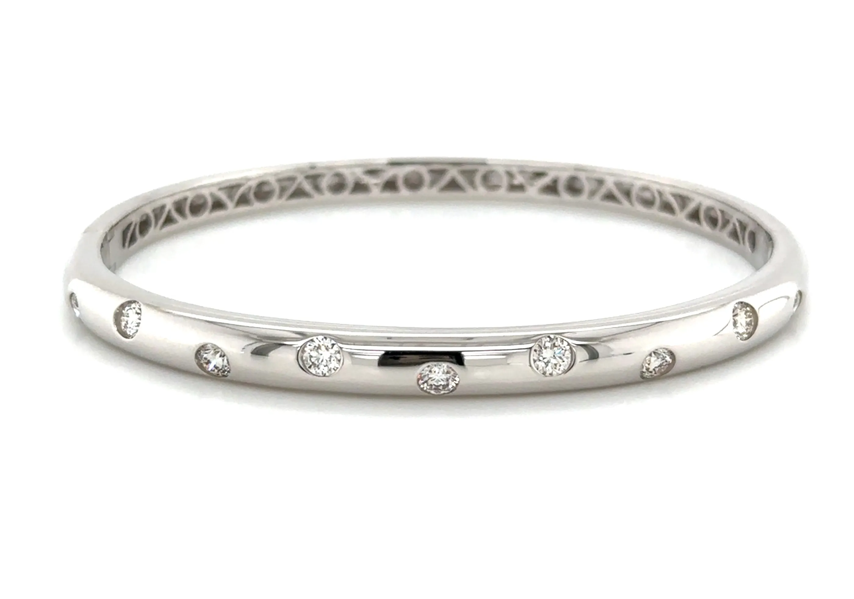 1.02ct tw Burnish Set Diamond Station Bangle Bracelet