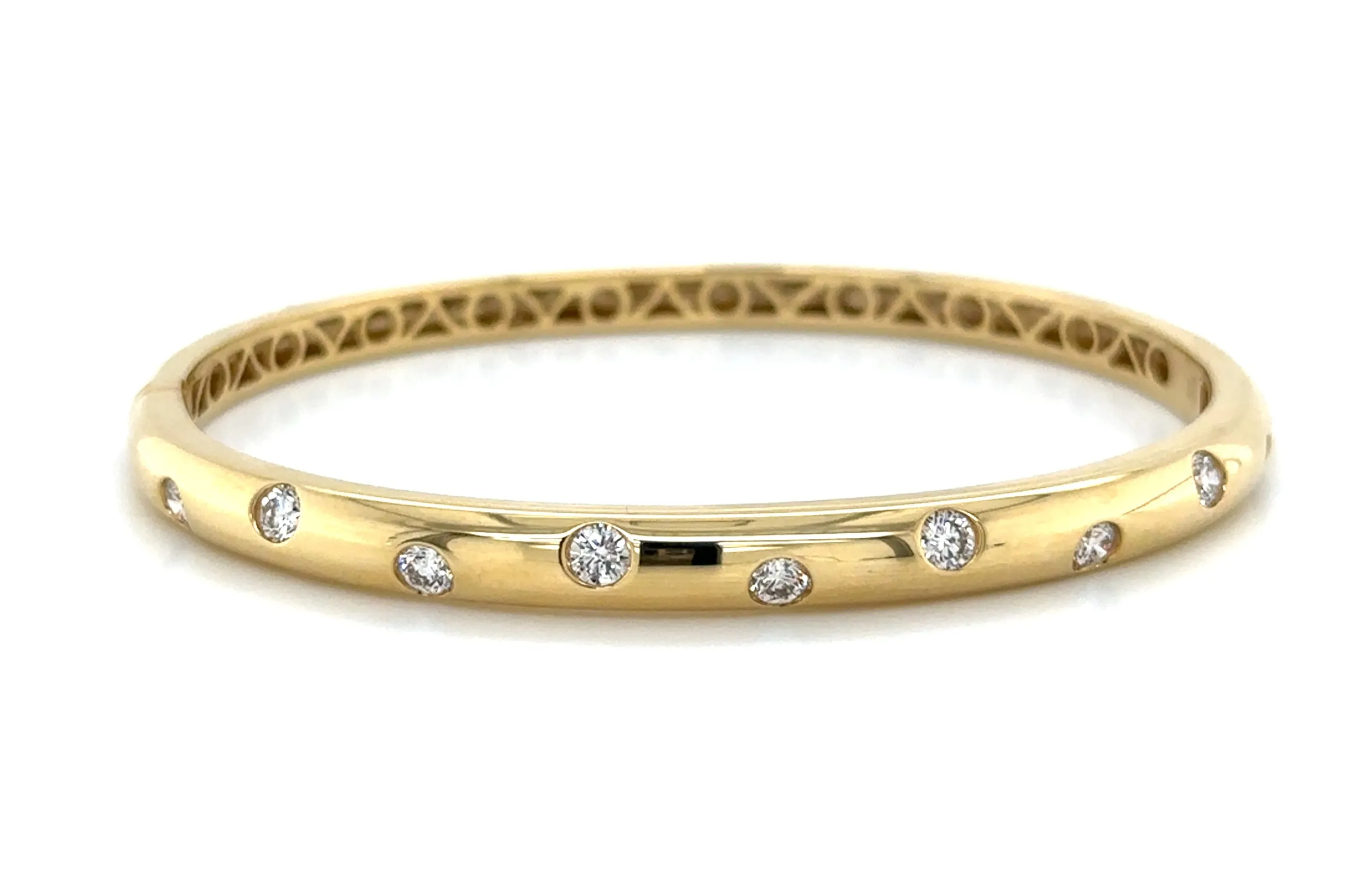 1.02ct tw Burnish Set Diamond Station Bangle Bracelet