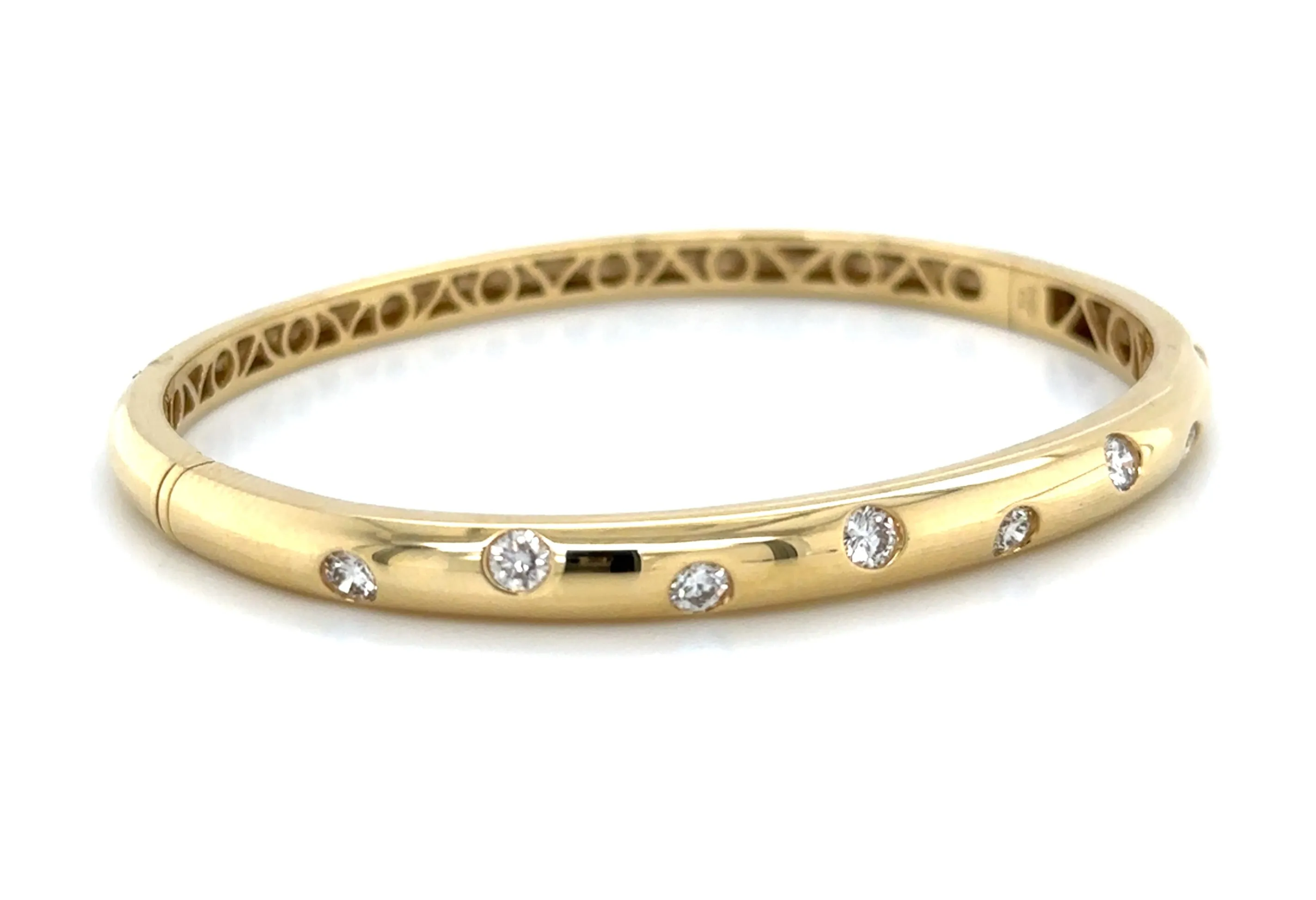 1.02ct tw Burnish Set Diamond Station Bangle Bracelet