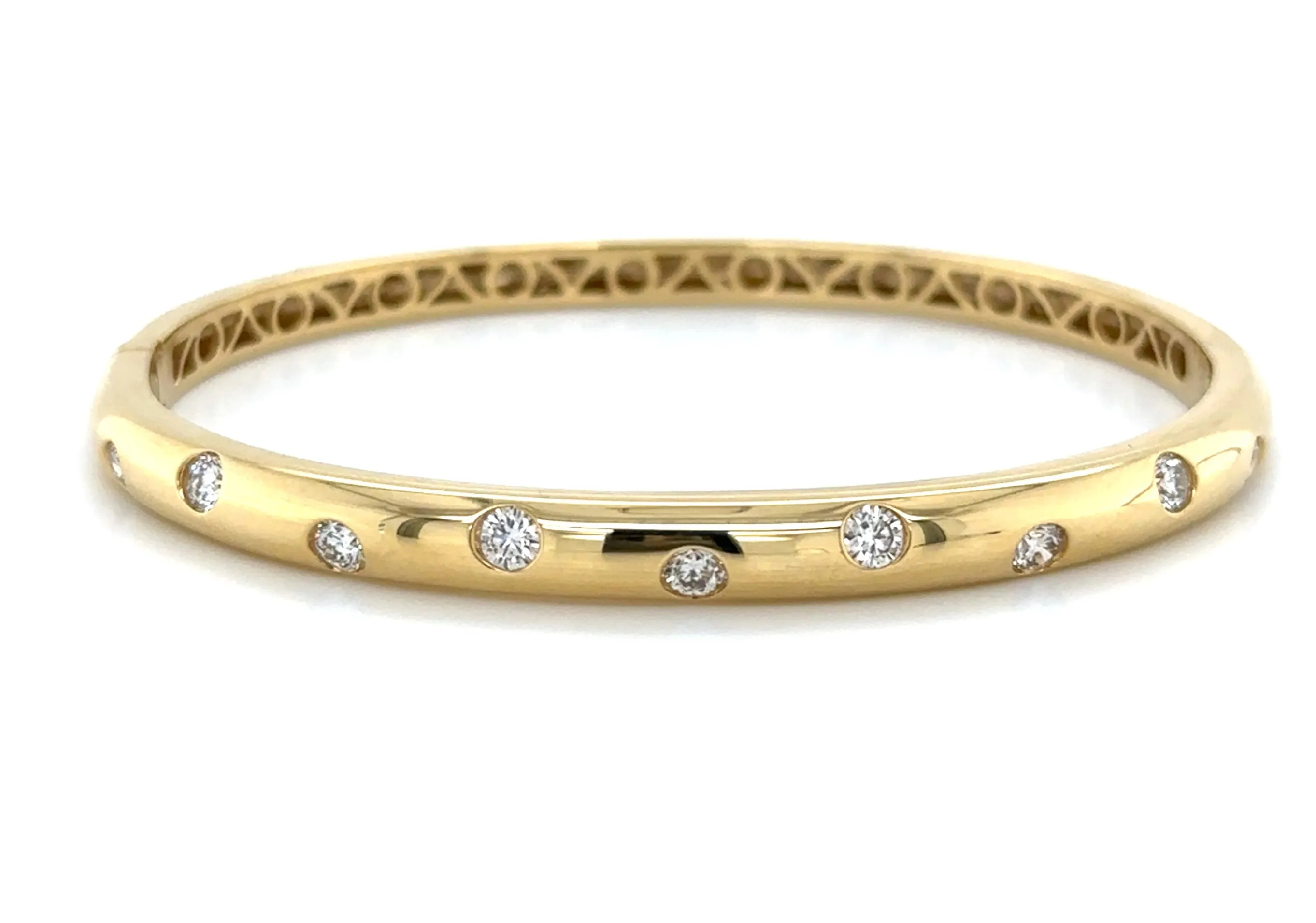 1.02ct tw Burnish Set Diamond Station Bangle Bracelet