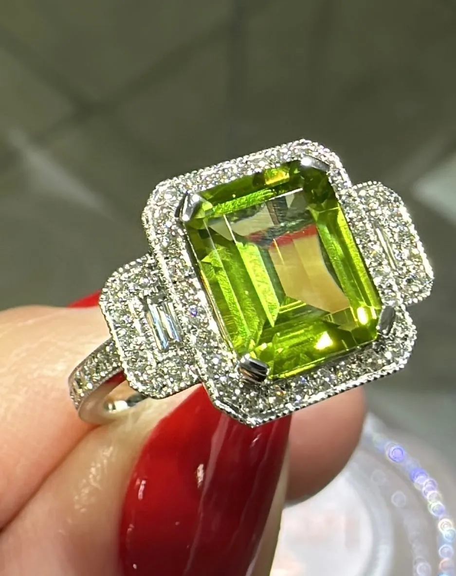2.98carat Three Stone Peridot And Diamond Ring