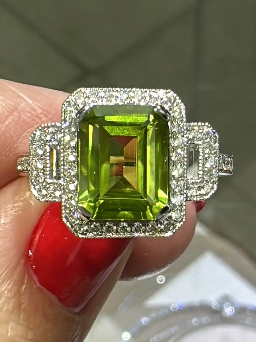 2.98carat Three Stone Peridot And Diamond Ring