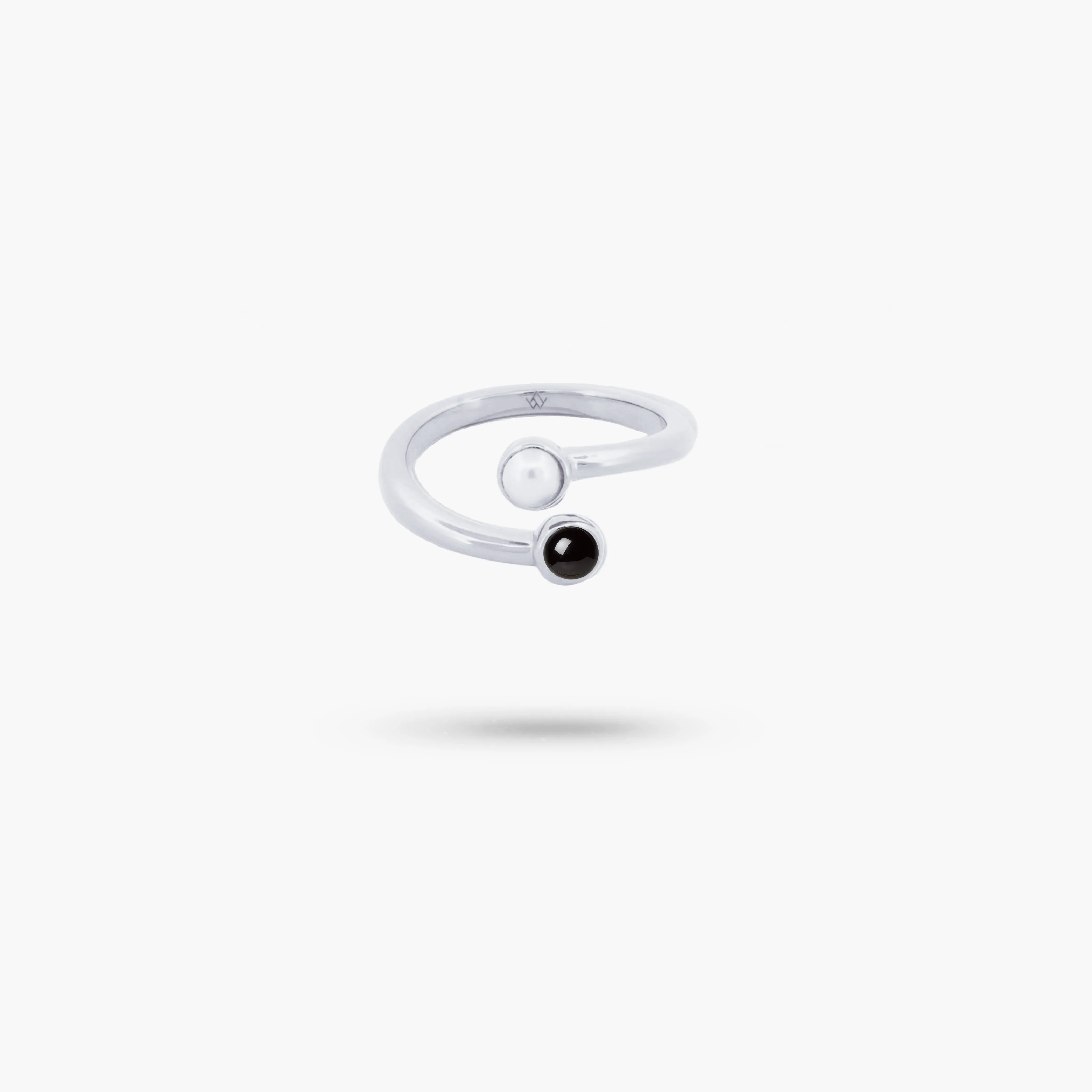 Amare Wear Dual Black Onyx with Freshwater Pearl Coil Ring