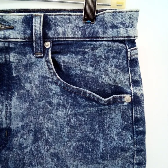 Aritzia Wilfred Free Snow Wash Acid Raw High Low Hem Skirt Mini Denim Jean 8