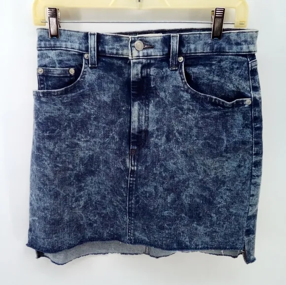 Aritzia Wilfred Free Snow Wash Acid Raw High Low Hem Skirt Mini Denim Jean 8