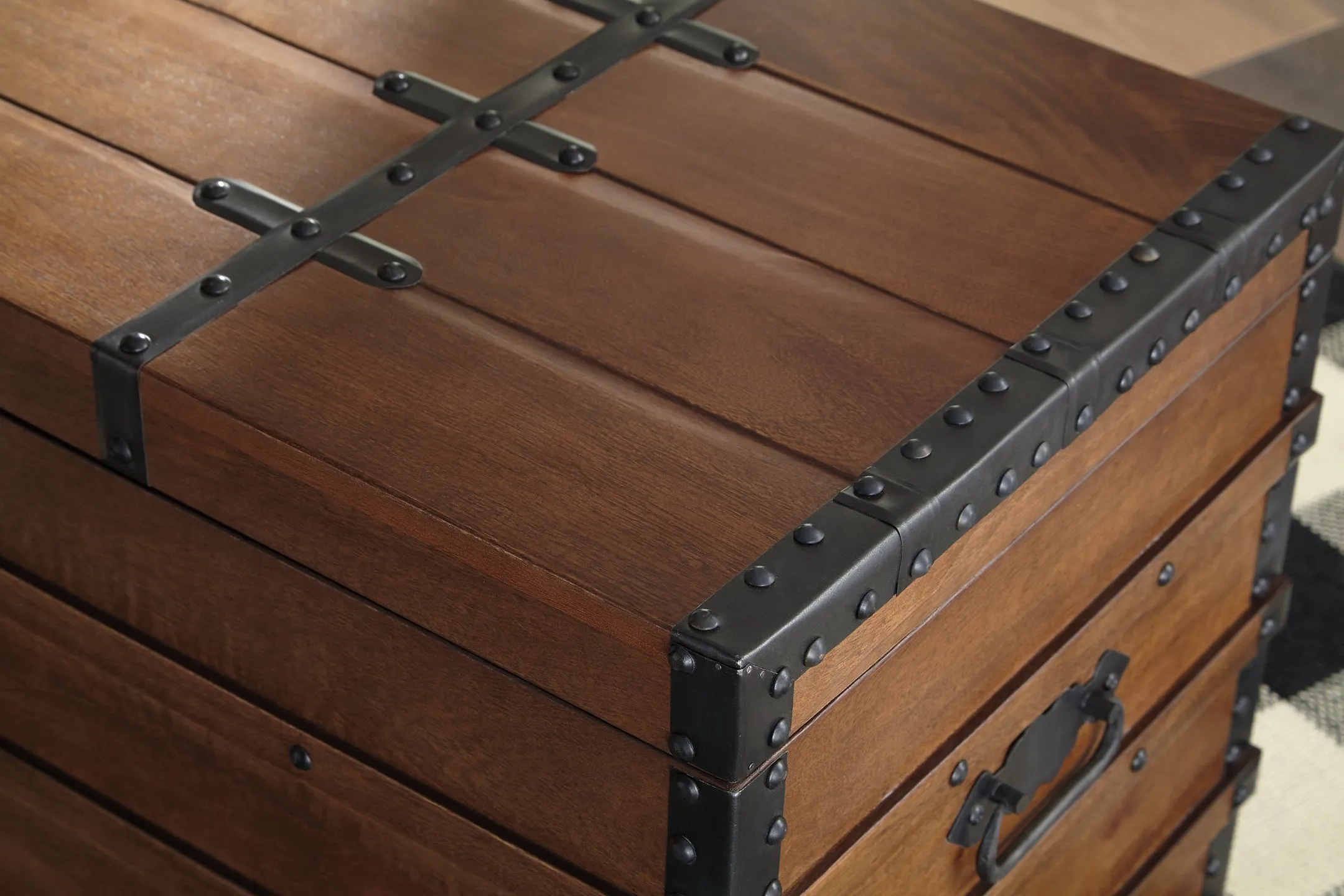 Ashley Express - Kettleby Storage Trunk