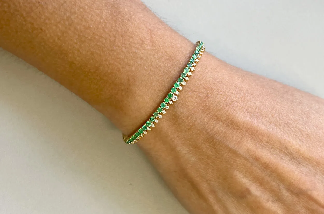 Bracelet 18kt Gold Emeralds & Top Diamonds Tennis