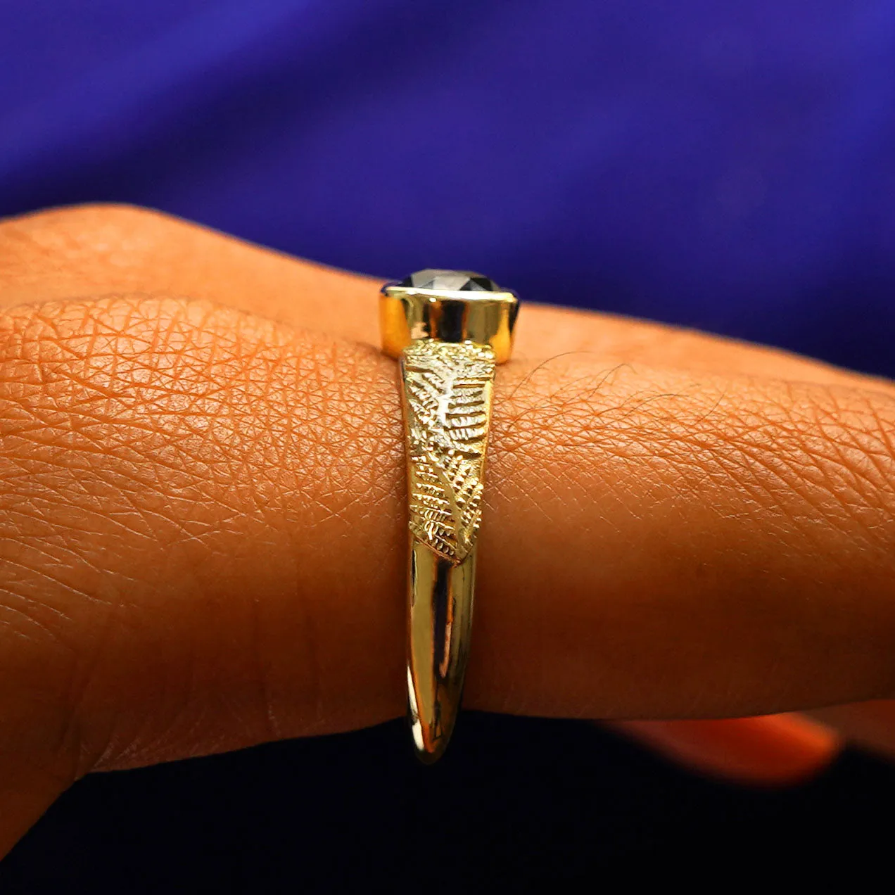Dark Green Sapphire Pine Ring