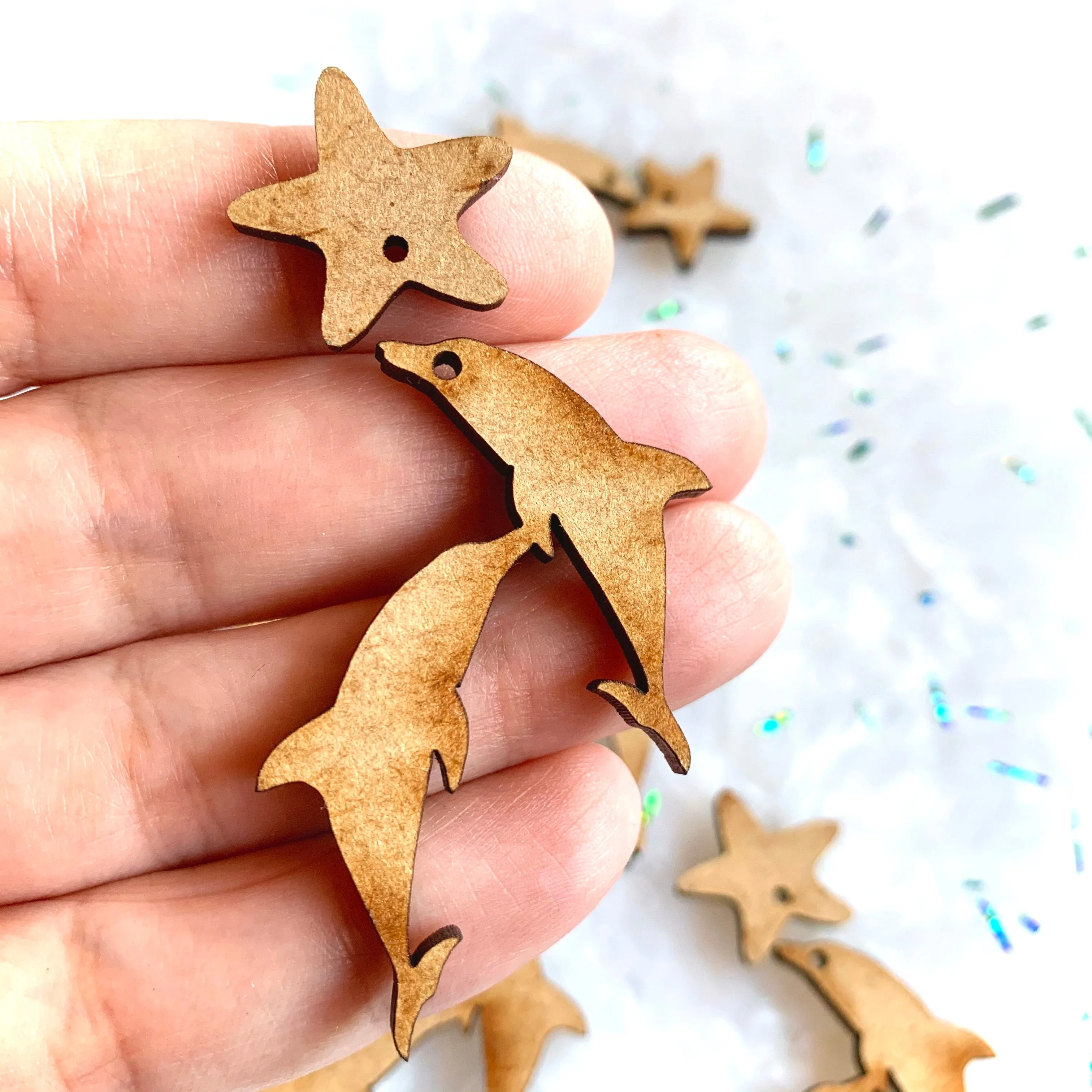 Delfines y estrellas de mar, ideales para earrings, madera/ realiza 4 Pares, 20mm y 55mm