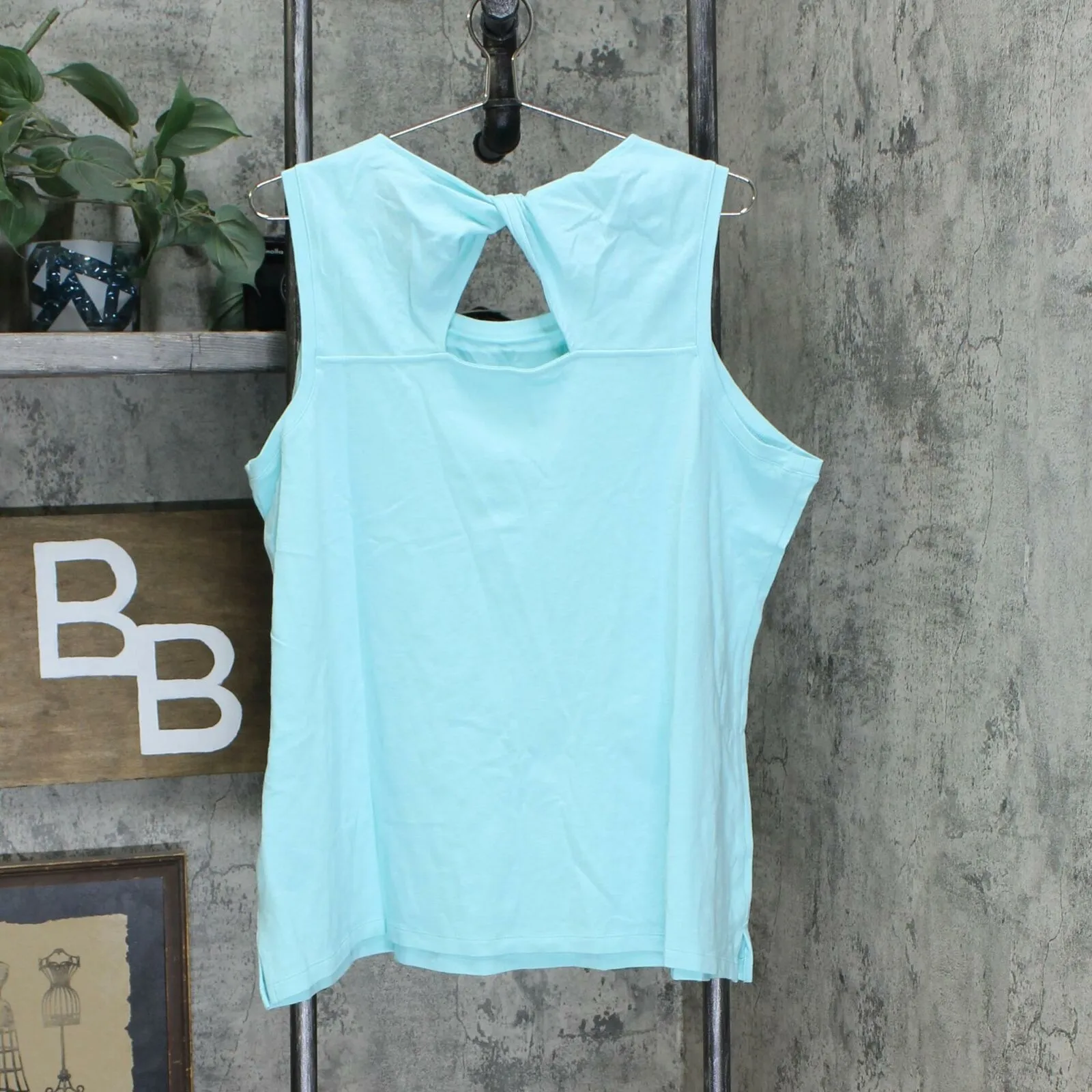 Denim & Co. Plus Size Scoop Neck Twisted Back Tank Top