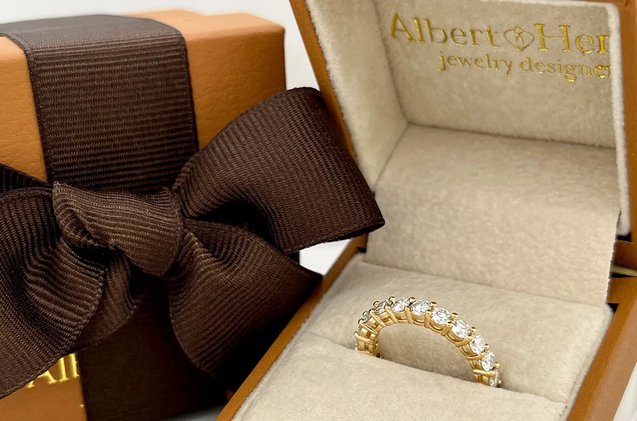 Eternity Ring 18kt Yellow Gold 21 Round Diamonds 1.66cts