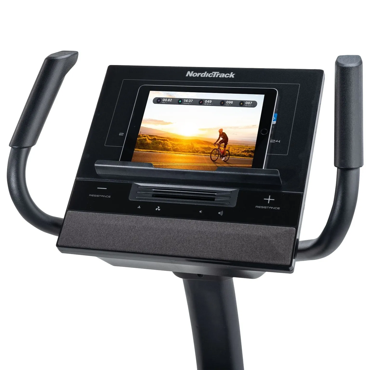 G LE Upright Bike