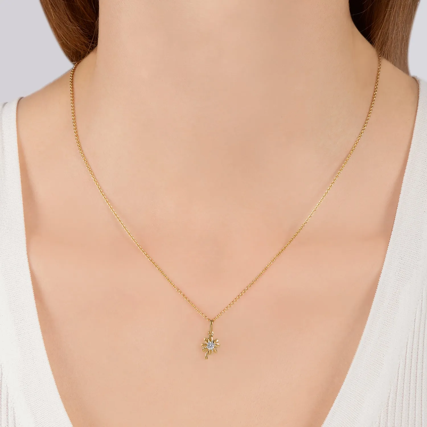 Hallmark Fine Jewelry Minimalist Clover Pendant in 14K Yellow Gold with Diamond