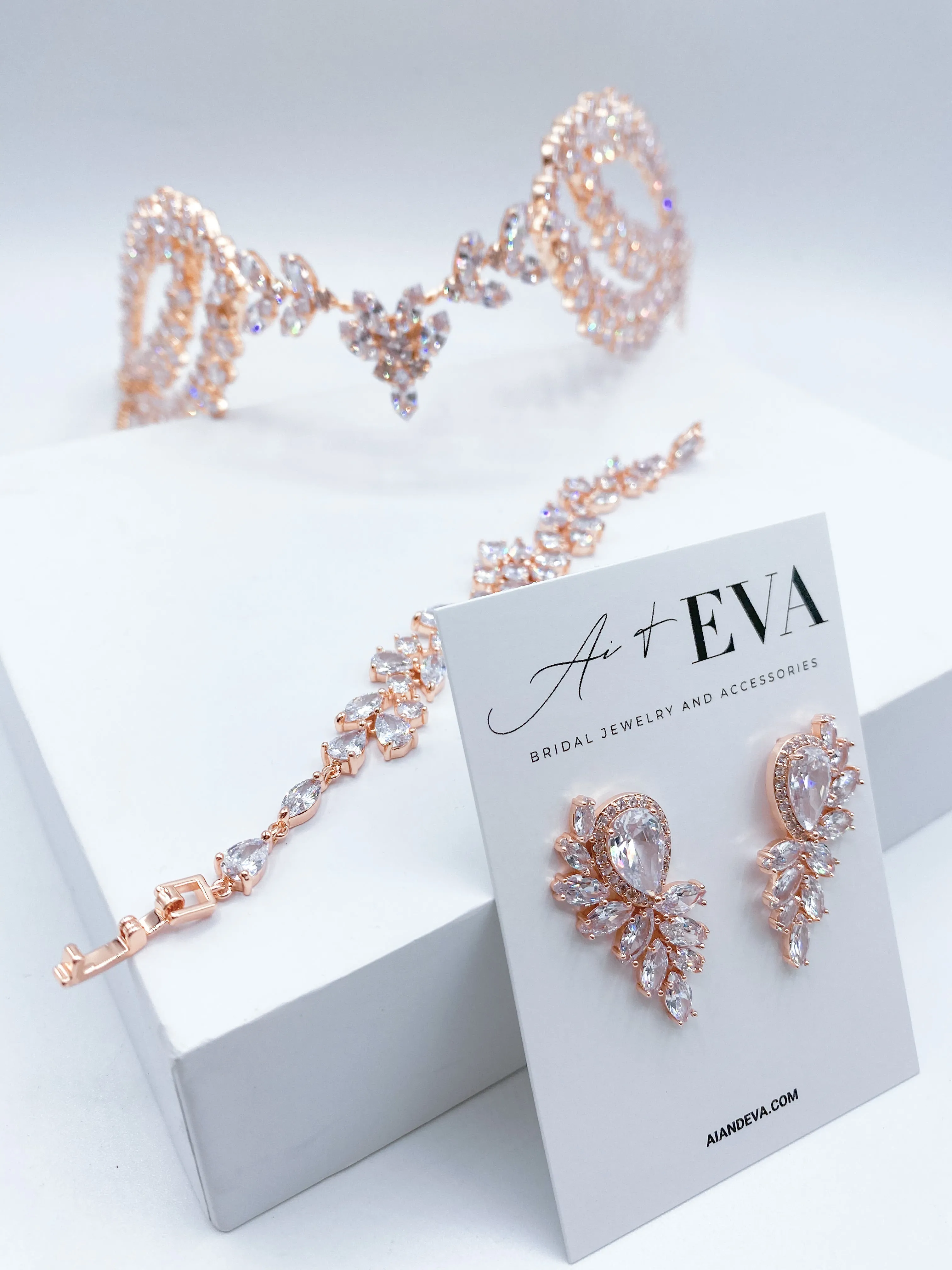 Lady Dy Headpiece