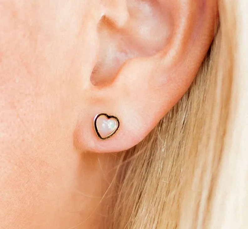 Linny Co Tara Light Pink Screwback Stud