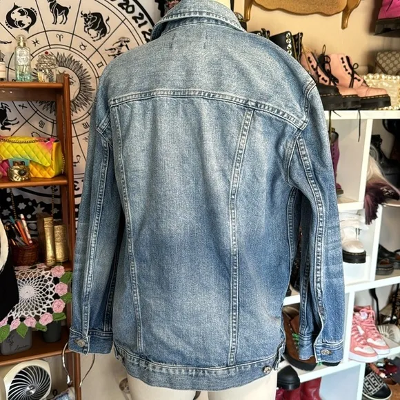 Madewell Denim jacket oversized fit size small medium wash denim classic western