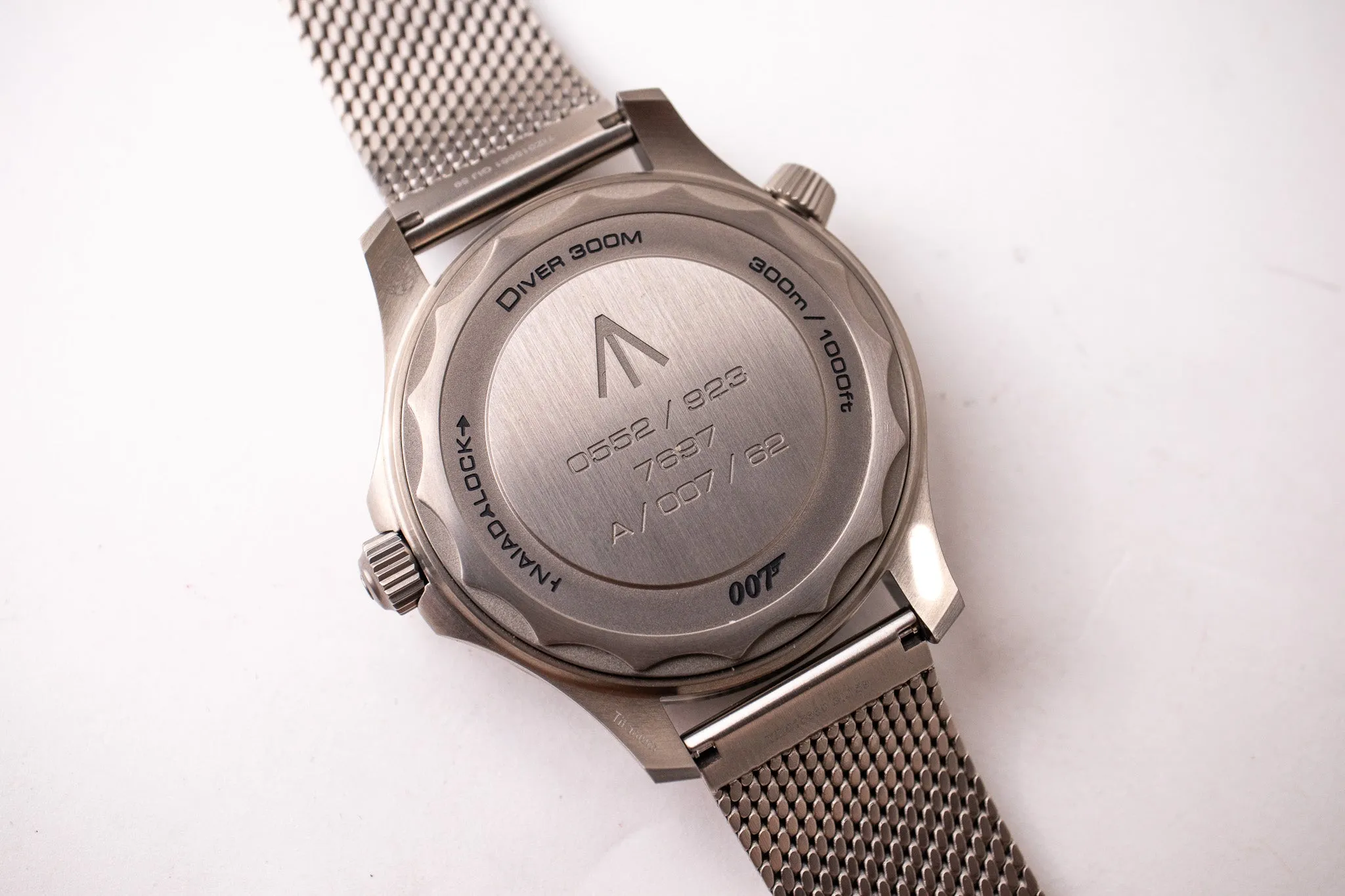 Omega Seamaster 300M 007 Titanium 210.90.42.20.01.001