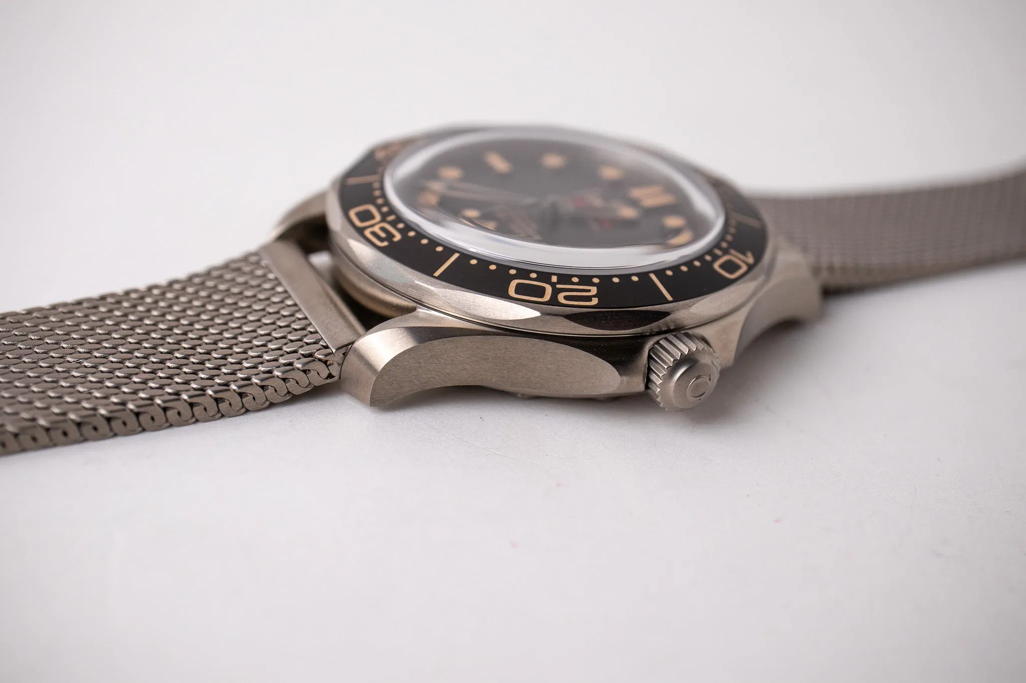 Omega Seamaster 300M 007 Titanium 210.90.42.20.01.001