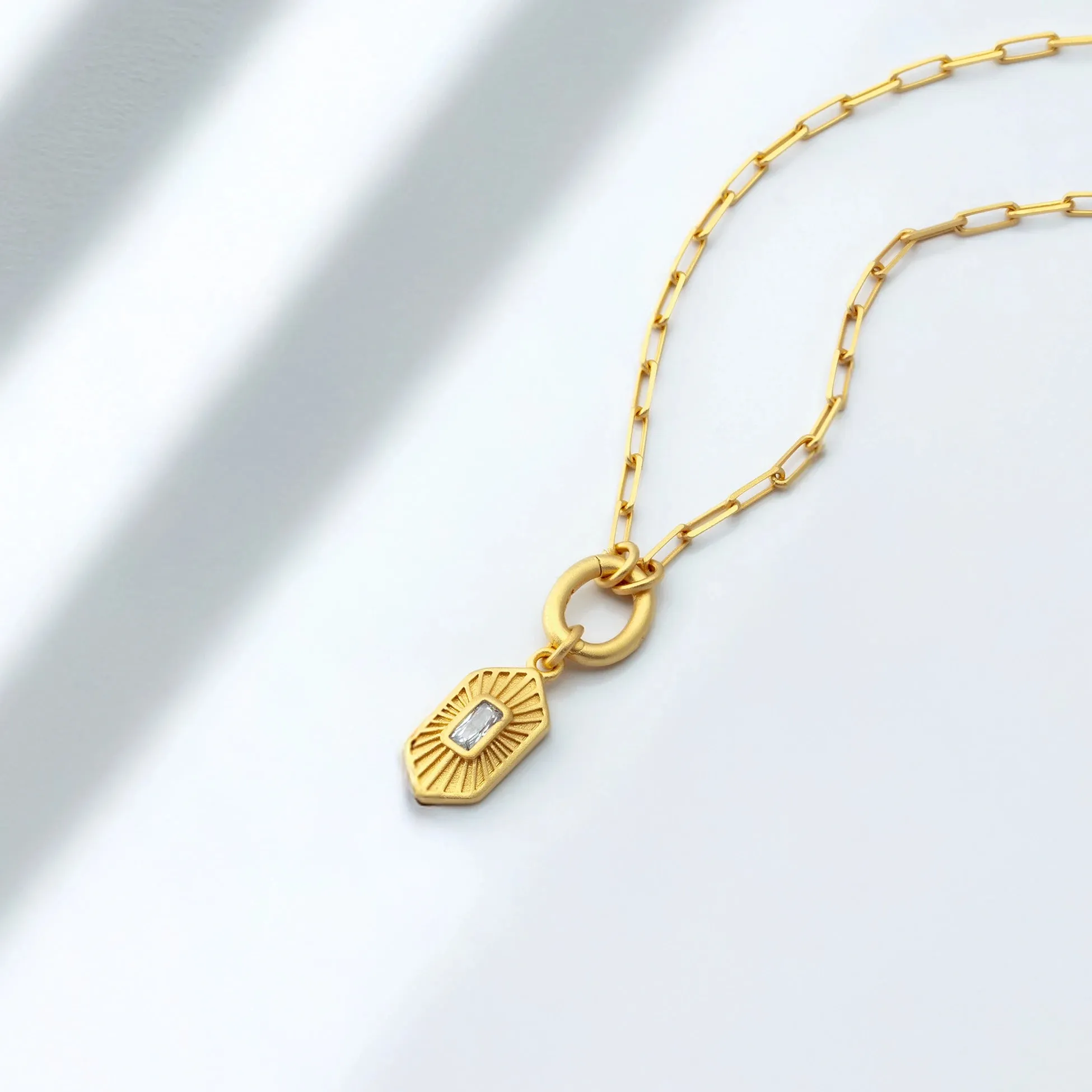 Timeless Pendant Necklace – Personalize Your Style