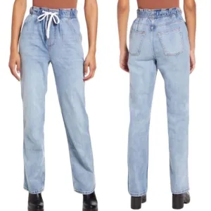 TOPSHOP High Waist Straight Leg Jeans!