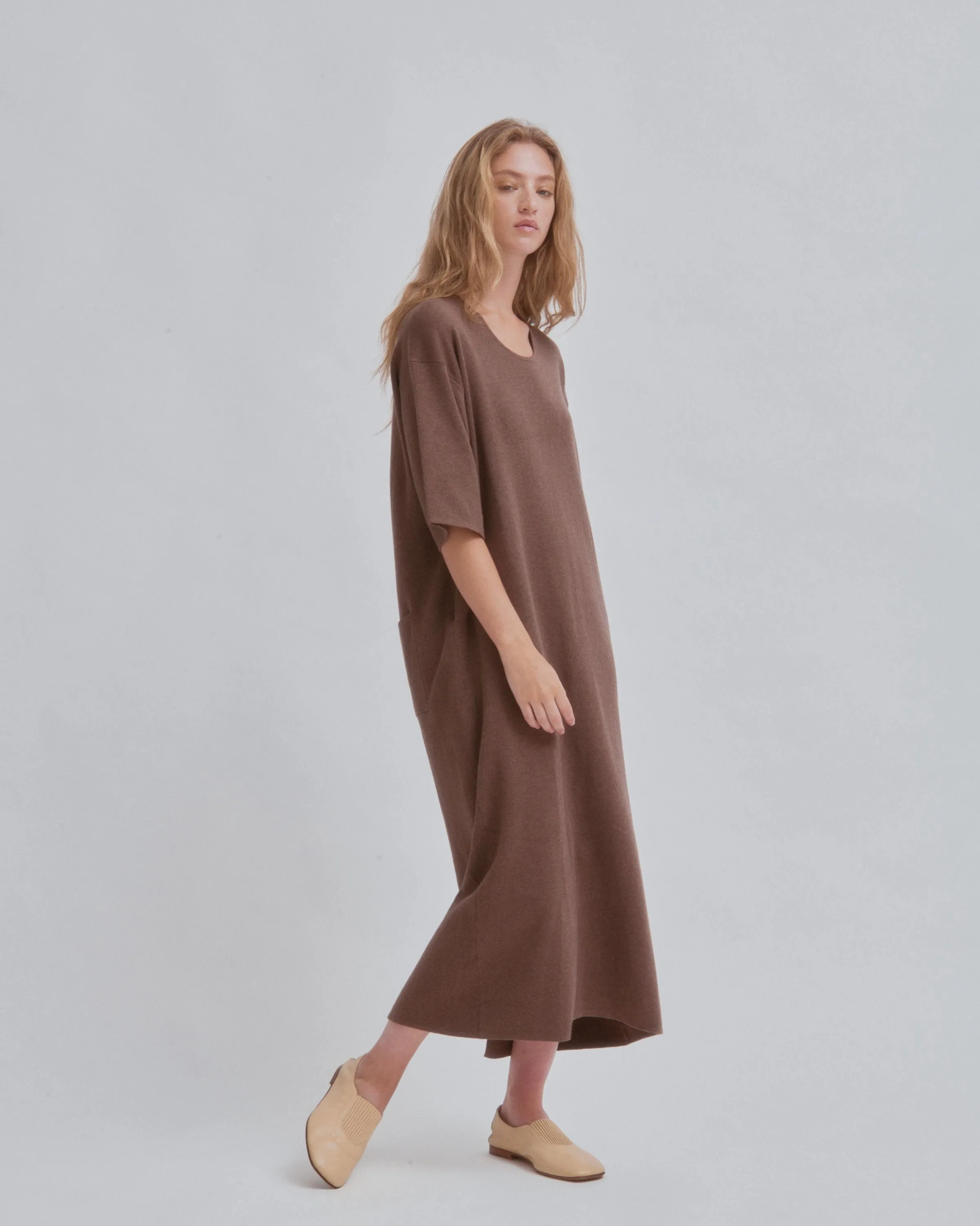 U-Neck Knit Dress in Wood