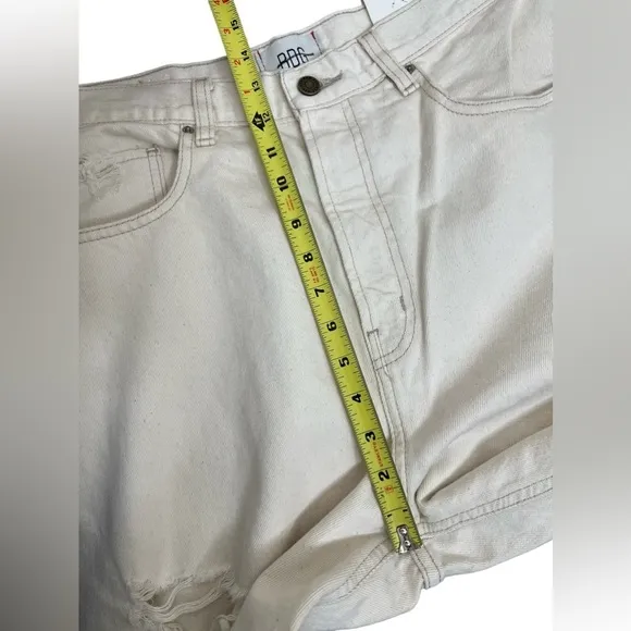 Urban Outfitters BDG High Waisted Baggy Distressed Jeans