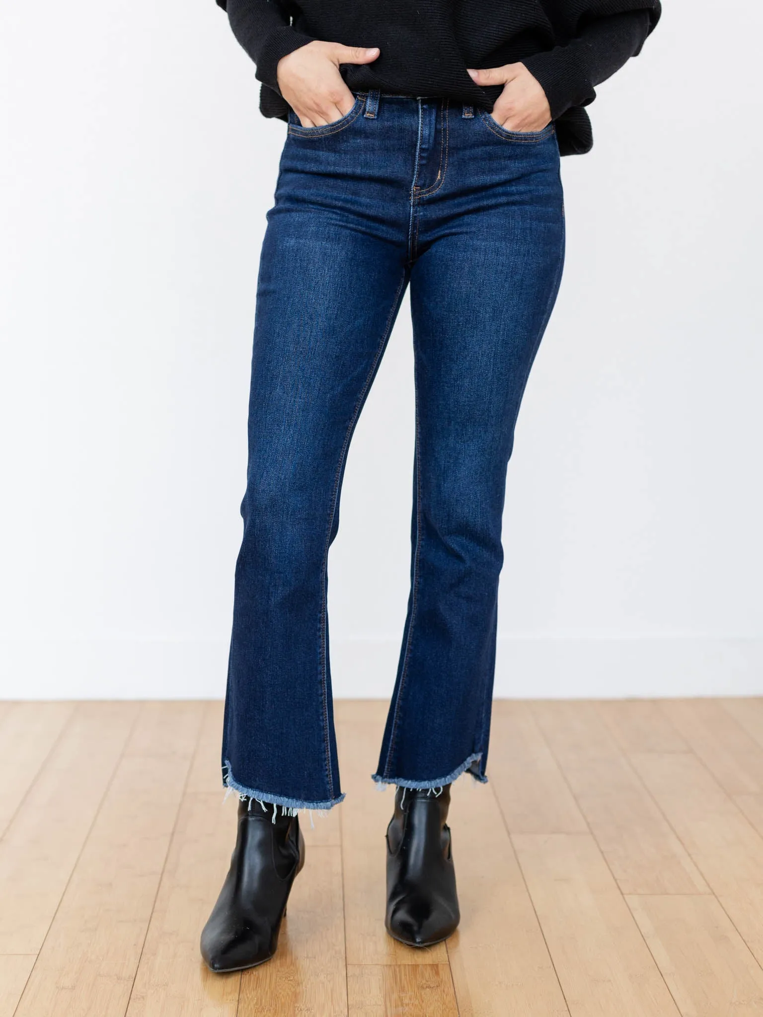 VERVET Motivated High Rise Step Crop Flare