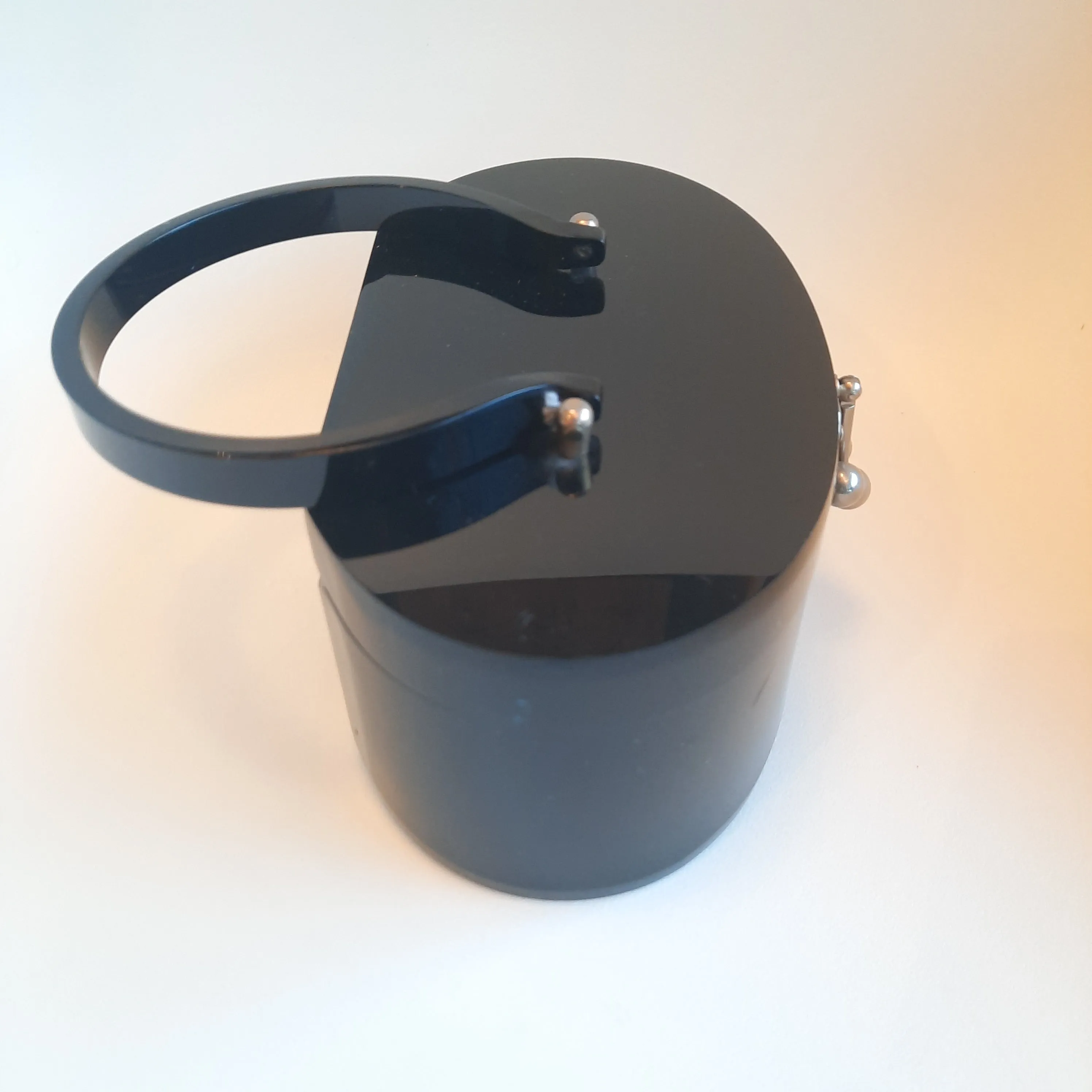 Vintage Black Lucite Purse (1125a)