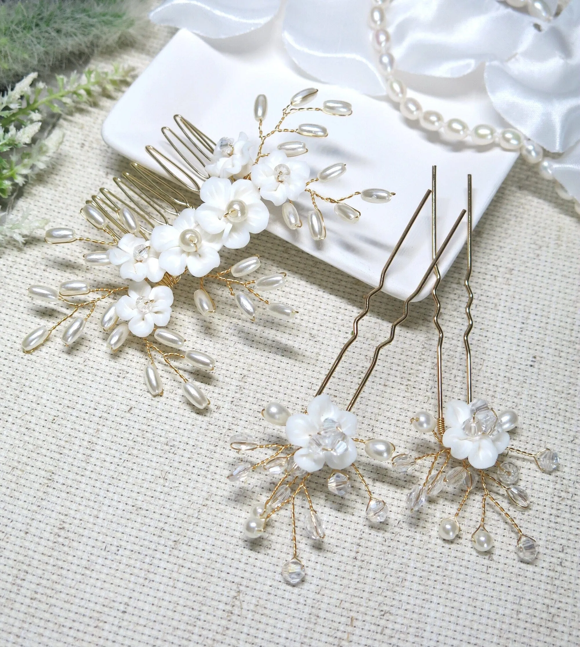 White Porcelain Flower 3 PC Hairpiece Set, Wedding Floral Bridesmaid Hairpins, Bridal Pearl Hair Comb and Hairpins Set